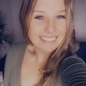 Meet your Posher, Tina